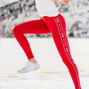 NWOT Zyia Full Length Legging. Red. Size 4